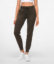 Load image into Gallery viewer, Dane Jogger - Olive