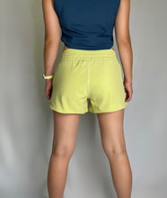 Load image into Gallery viewer, Sprint Mesh Shorts - Lime